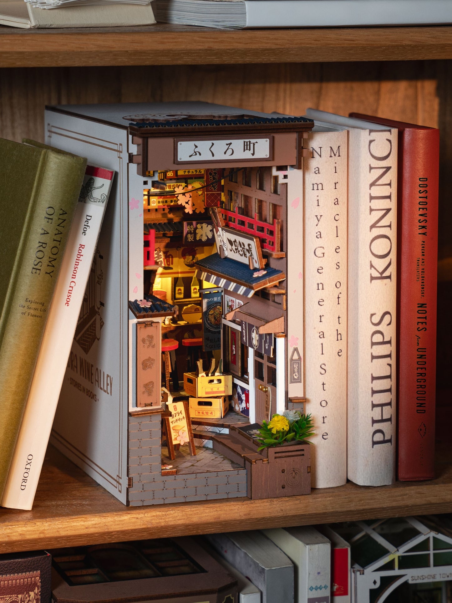 Book Nook - Maquette serre-livres, Sakura Wine Alley TGB11 Boutique Rolife Robotime