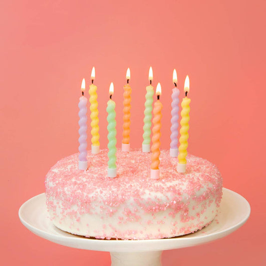 Bougies d'anniversaire torsadées pastel - Pack de 8 Boutique Talking Tables