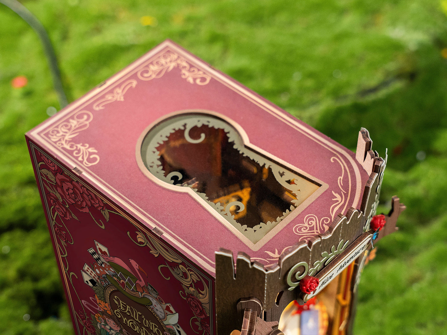 Book Nook - Maquette serre-livres, Alice Adventure TGB12 Boutique Rolife Robotime 