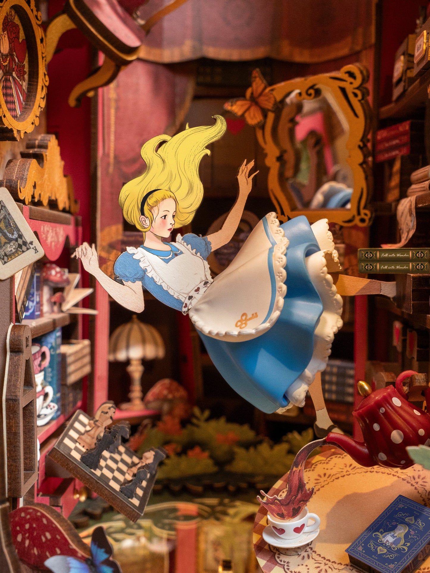 Book Nook - Maquette serre-livres, Alice Adventure TGB12 Boutique Rolife Robotime 