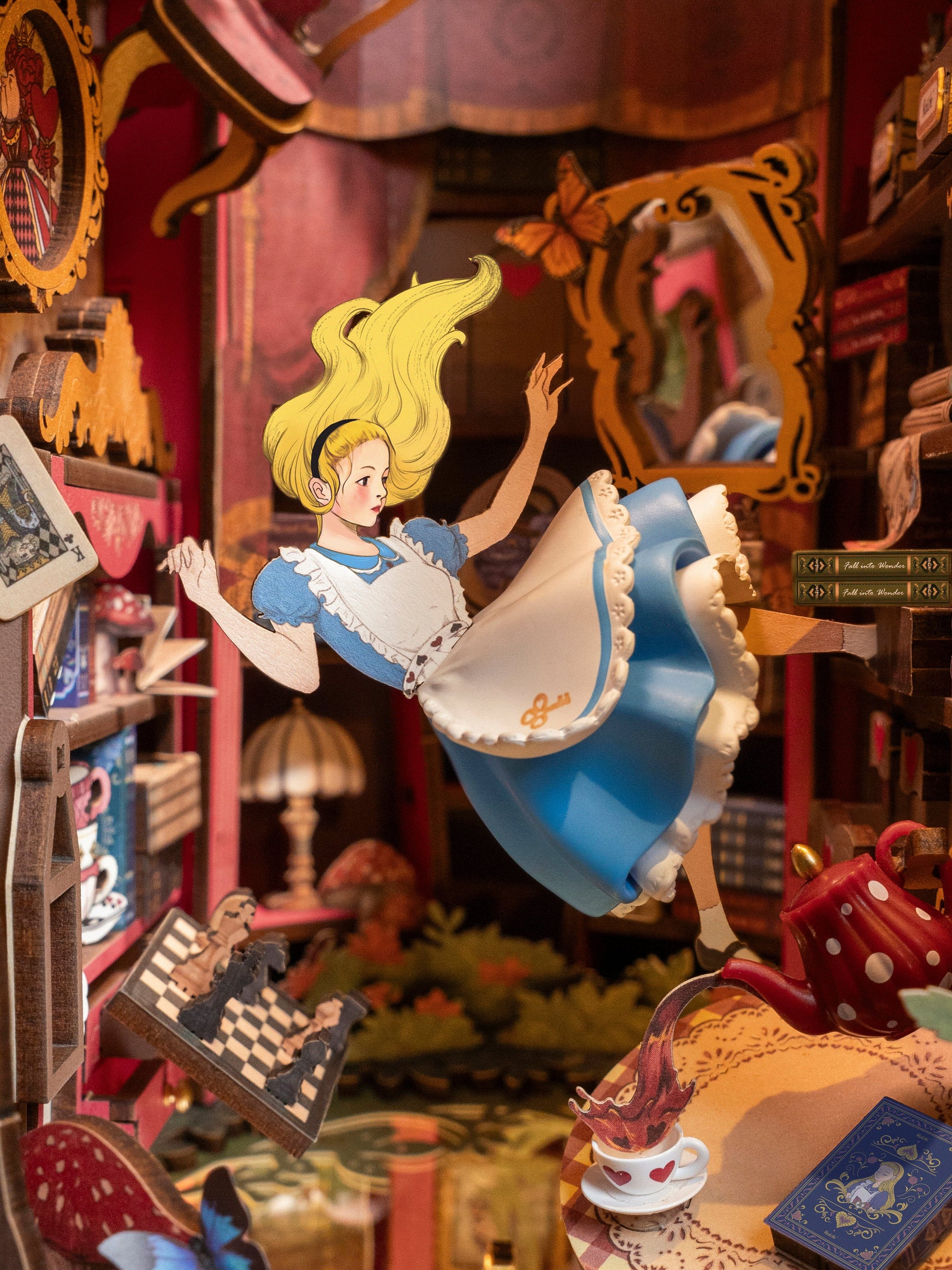 Book Nook - Maquette serre-livres, Alice Adventure TGB12 Boutique Rolife Robotime 